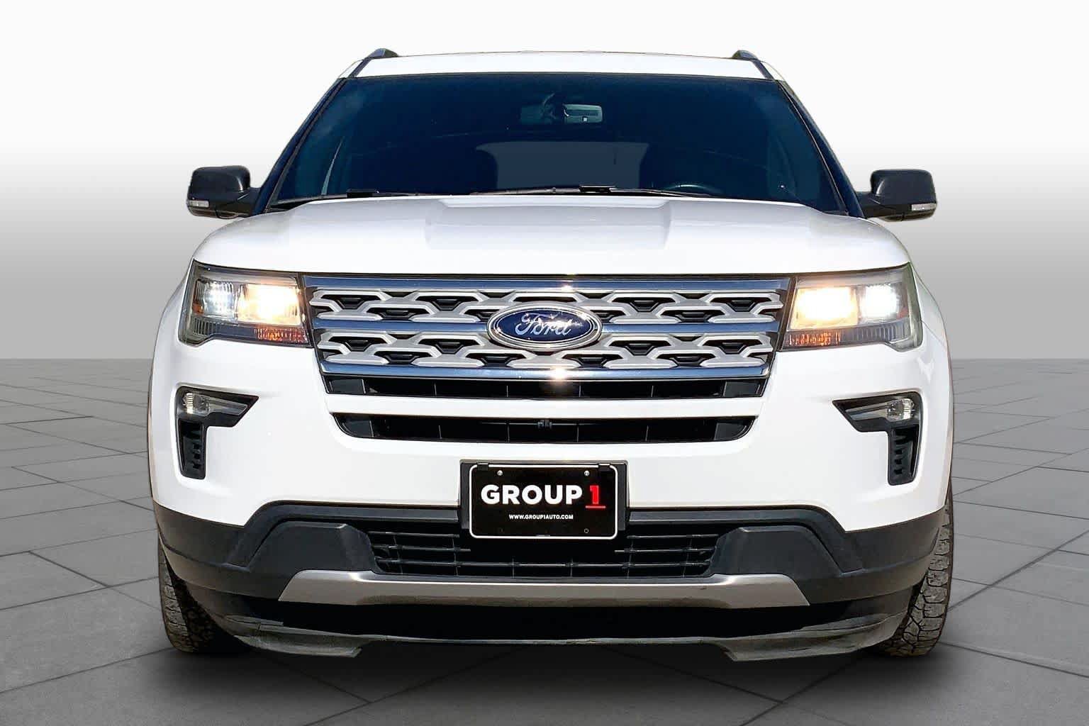 Used 2019 Ford Explorer XLT w/ Equipment Group 201A FWD image 4