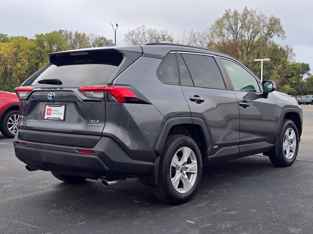 Used 2021 Toyota RAV4 XLE w/ Convenience Package AWD/4WD image 8