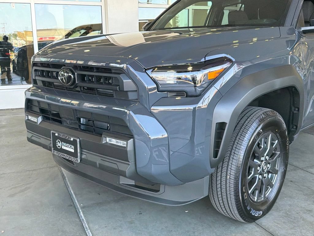 Certified 2026 Toyota 4Runner SR5 AWD/4WD image 3