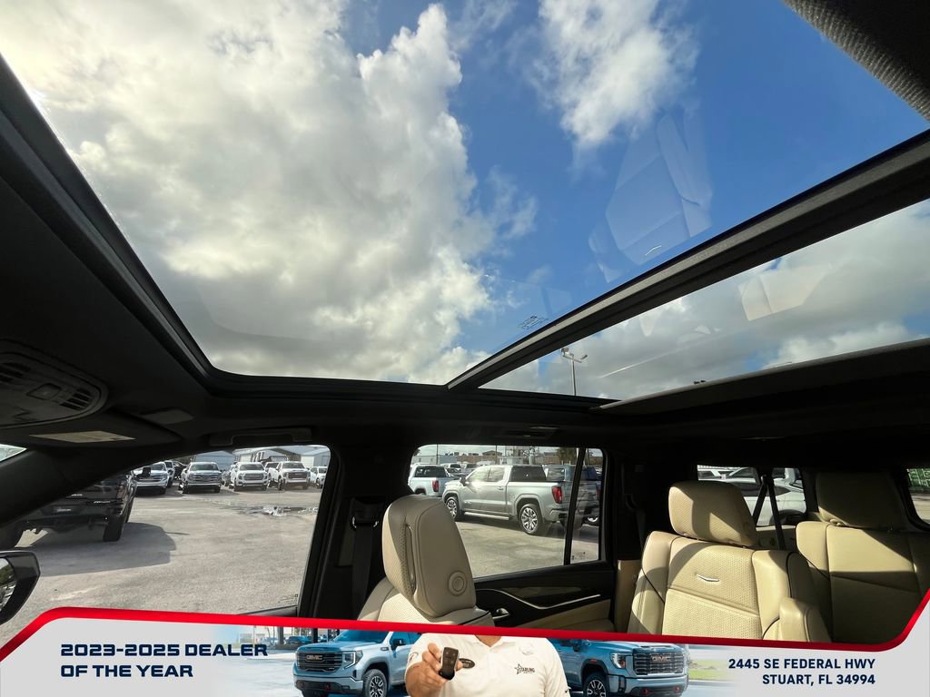 Used 2023 Cadillac Escalade ESV Premium Luxury image 38