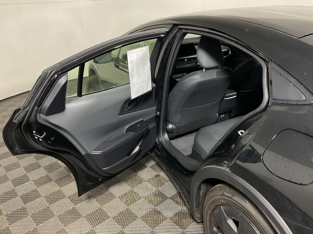 Used 2025 Toyota Prius LE image 30