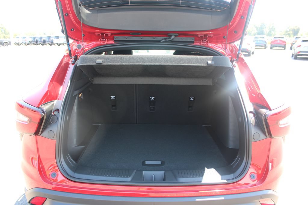 New 2026 Chevrolet Trax RS w/ Sunroof Package FWD image 18
