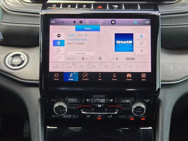 Used 2022 Jeep Grand Cherokee Overland w/ Luxury Tech Group IV AWD/4WD image 15