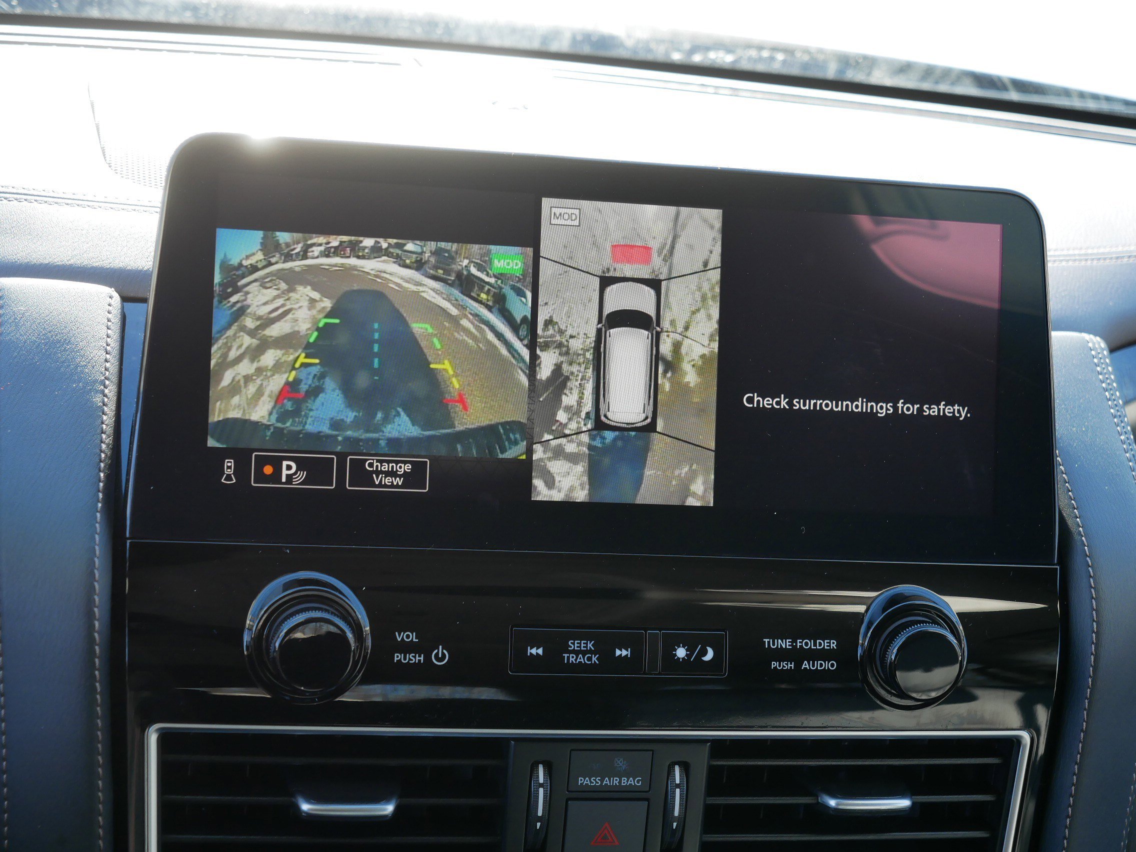 Certified 2024 Nissan Armada Platinum w/ Captain's Chairs Package image 27