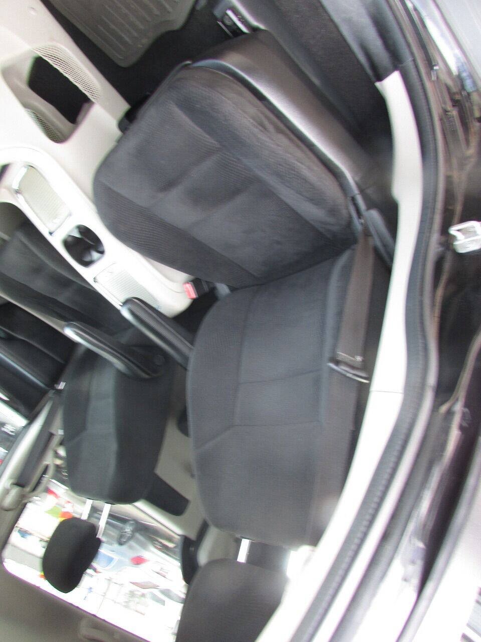 Used 2015 Dodge Grand Caravan SXT FWD image 30