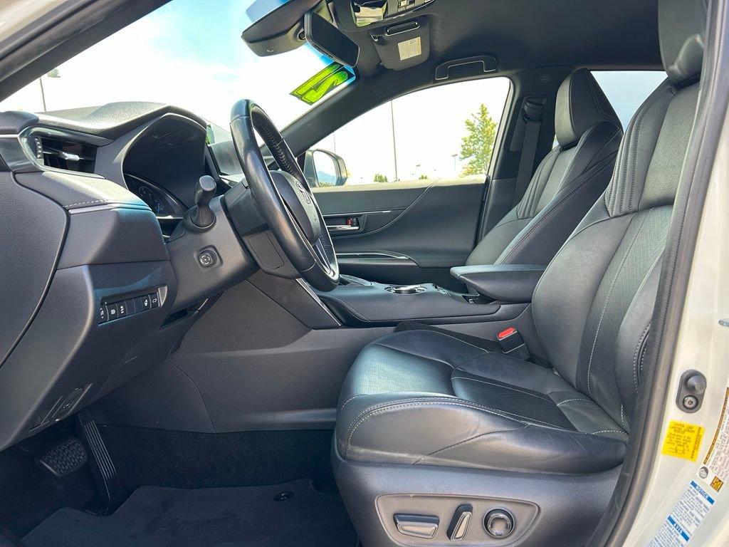Used 2021 Toyota Venza XLE w/ Softex Package AWD/4WD image 25