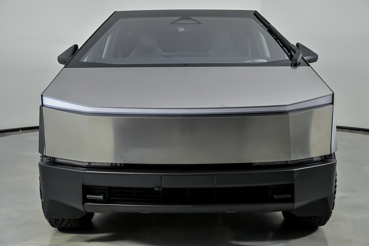 Used 2025 Tesla Cybertruck Cyberbeast AWD/4WD image 5