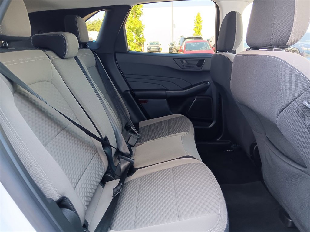 Used 2022 Ford Escape SE image 27