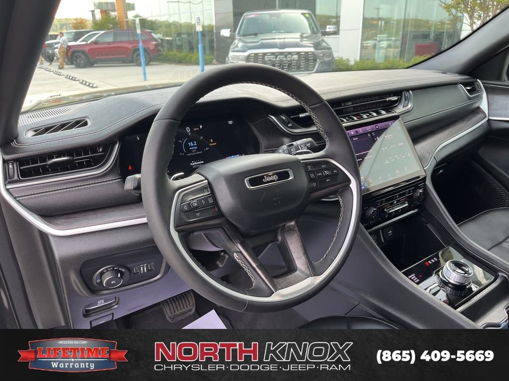 Used 2025 Jeep Grand Cherokee L Limited image 6