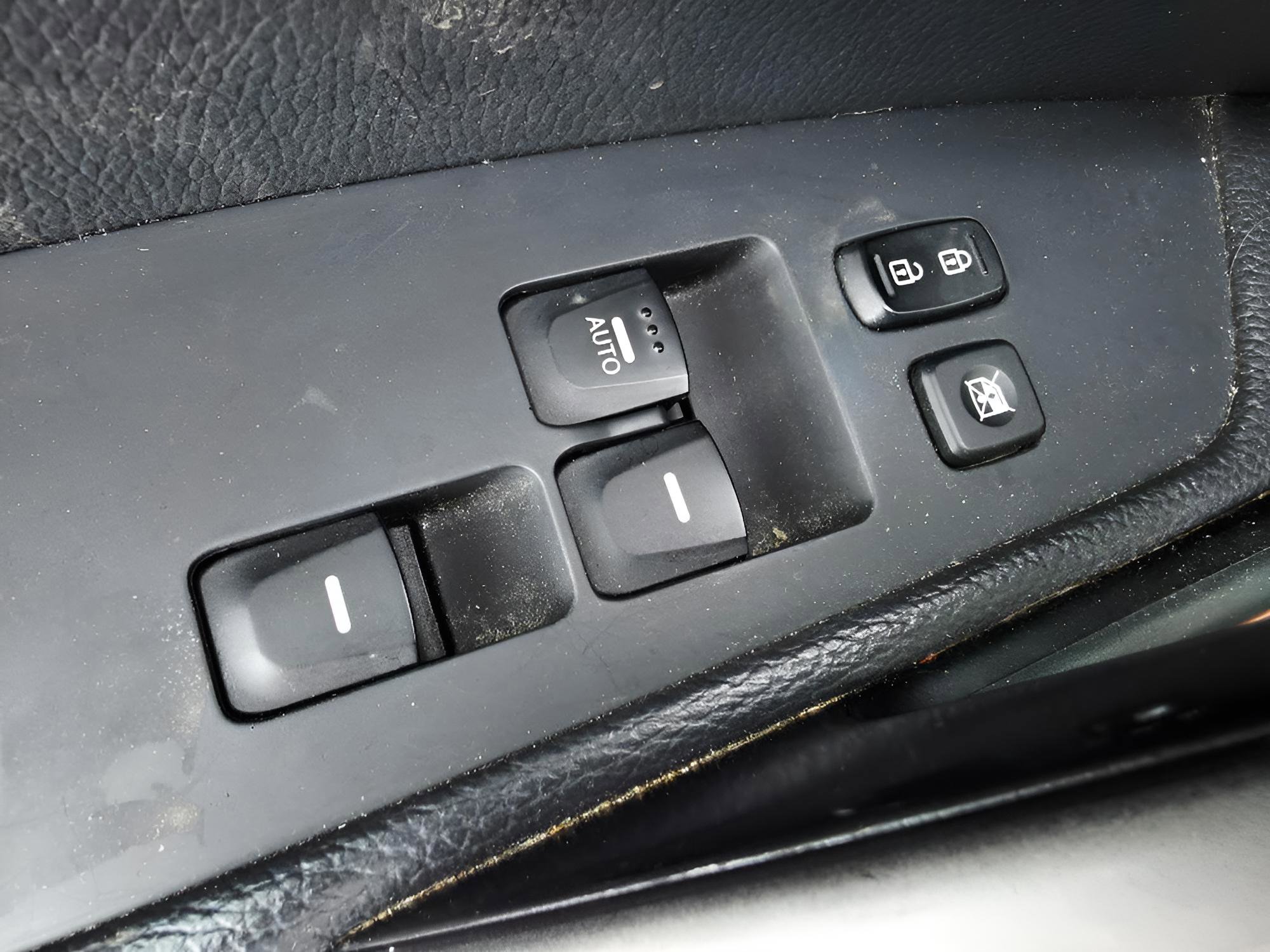 Used 2013 Hyundai Veloster Turbo FWD image 21