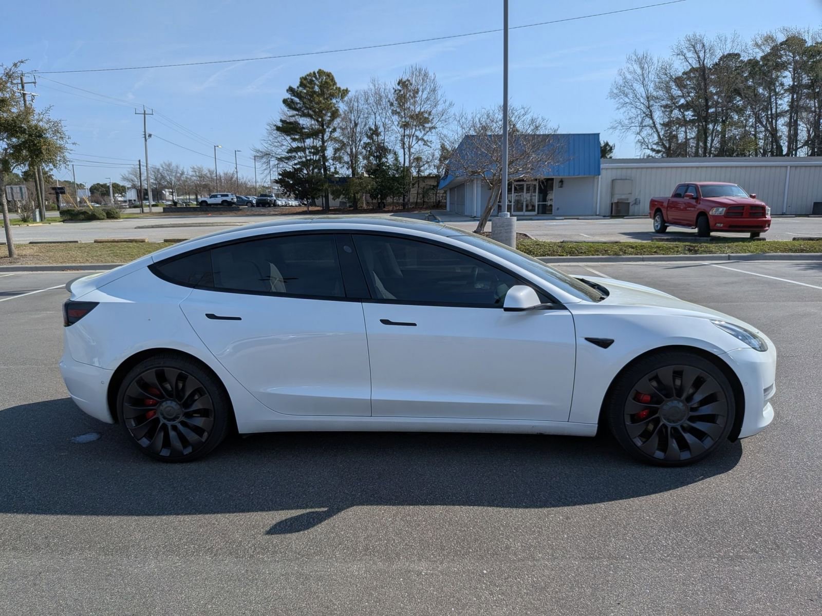 Used 2022 Tesla Model 3 Performance image 2