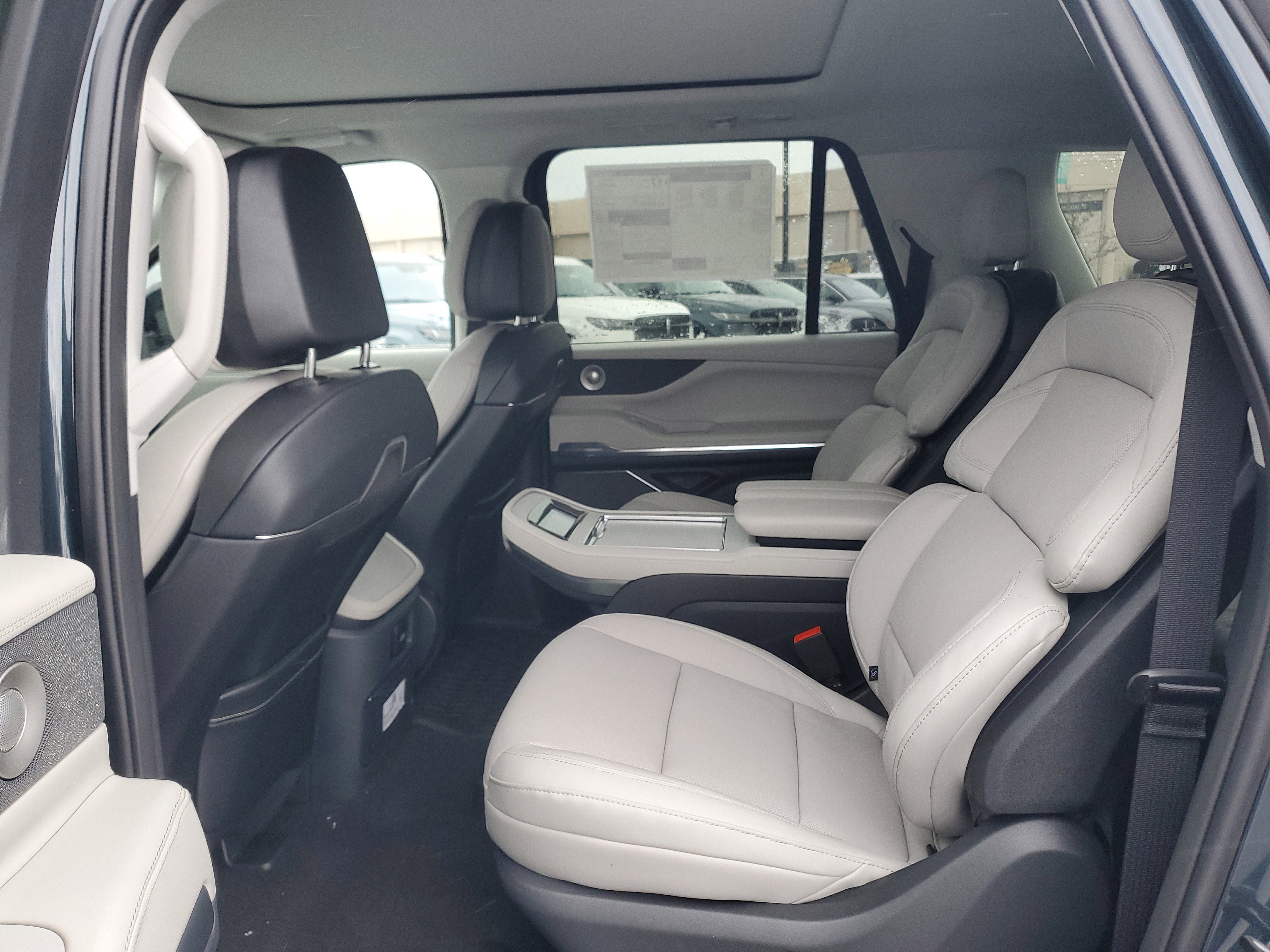 New 2026 Lincoln Navigator L Reserve image 27