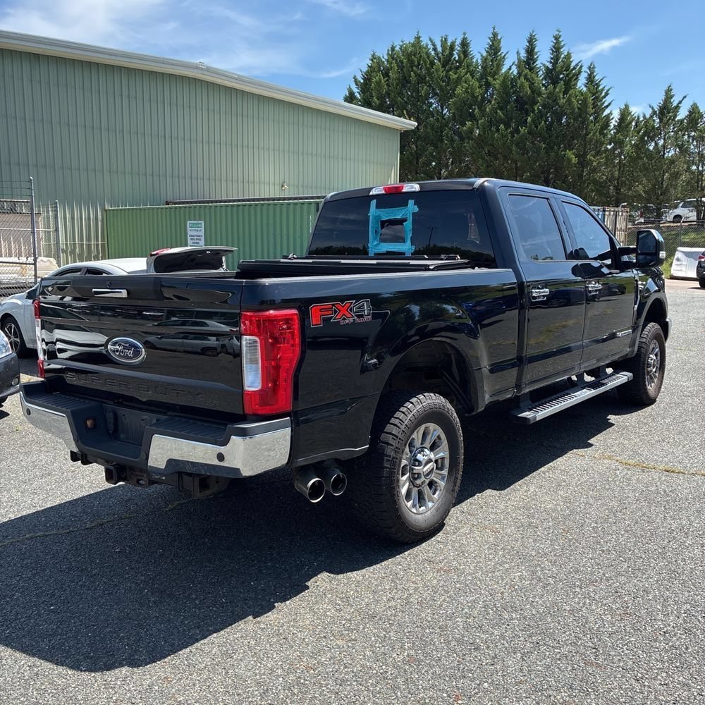 Used 2017 Ford F250 XLT w/ XLT Premium Package AWD/4WD image 3