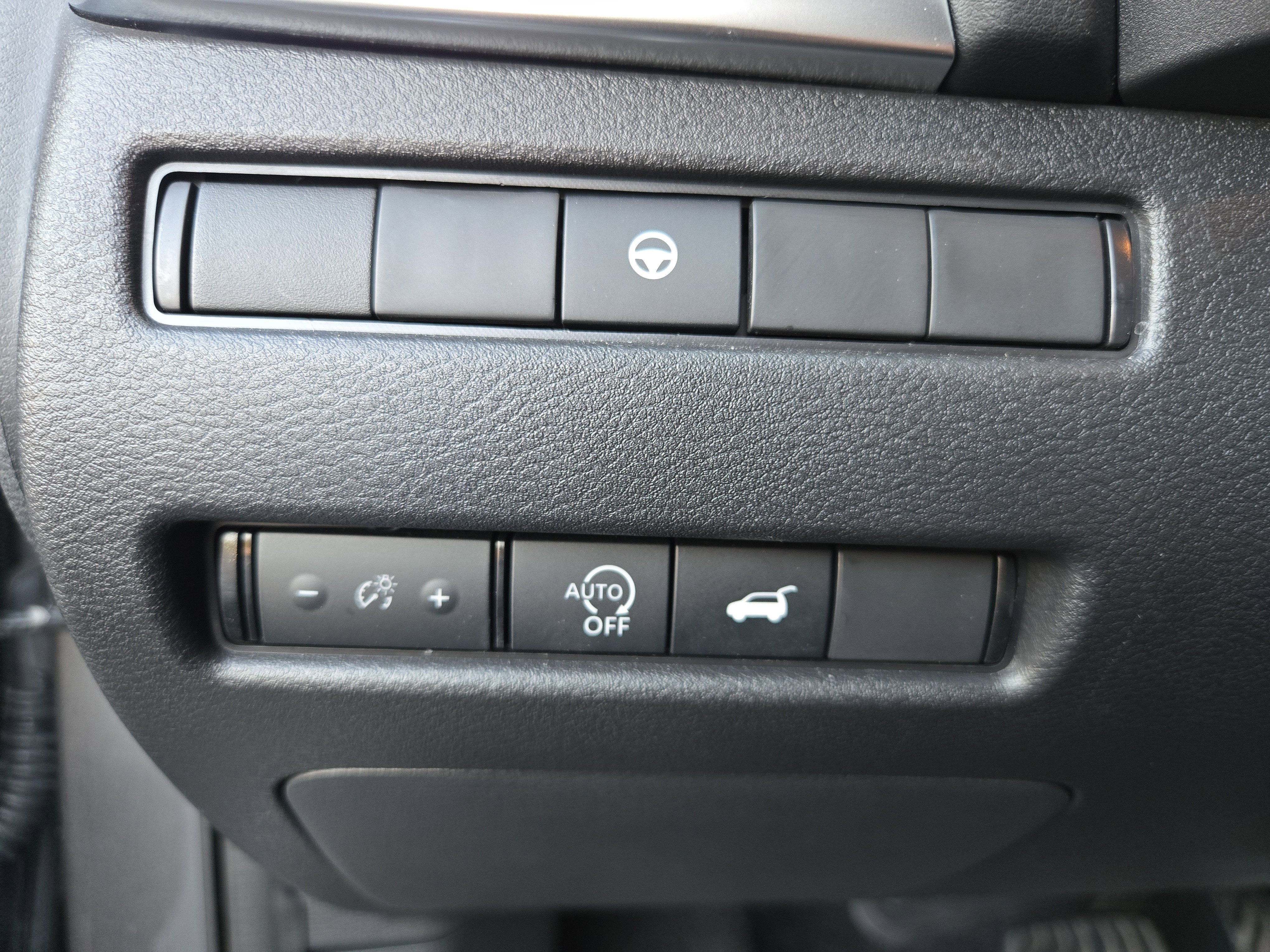 Used 2023 Nissan Rogue SL w/ SL Premium Package image 16