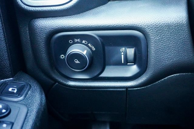 Used 2024 RAM 3500 Tradesman w/ Chrome Appearance Group image 20