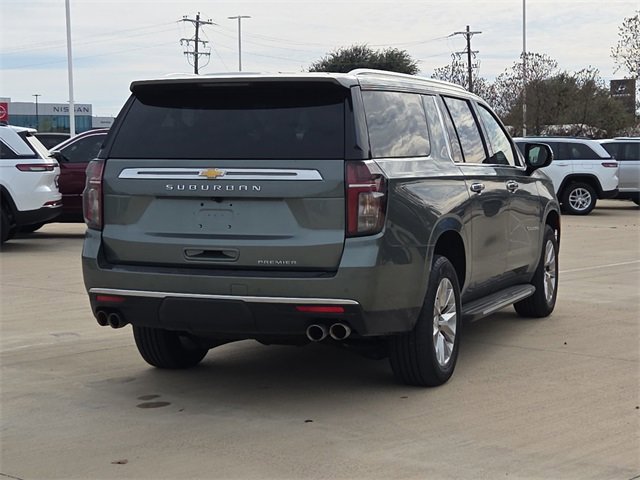 Used 2023 Chevrolet Suburban Premier image 13