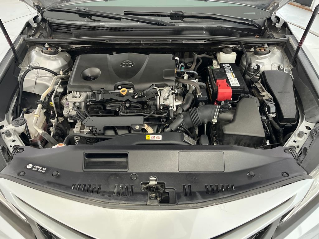 Used 2020 Toyota Camry SE FWD image 9
