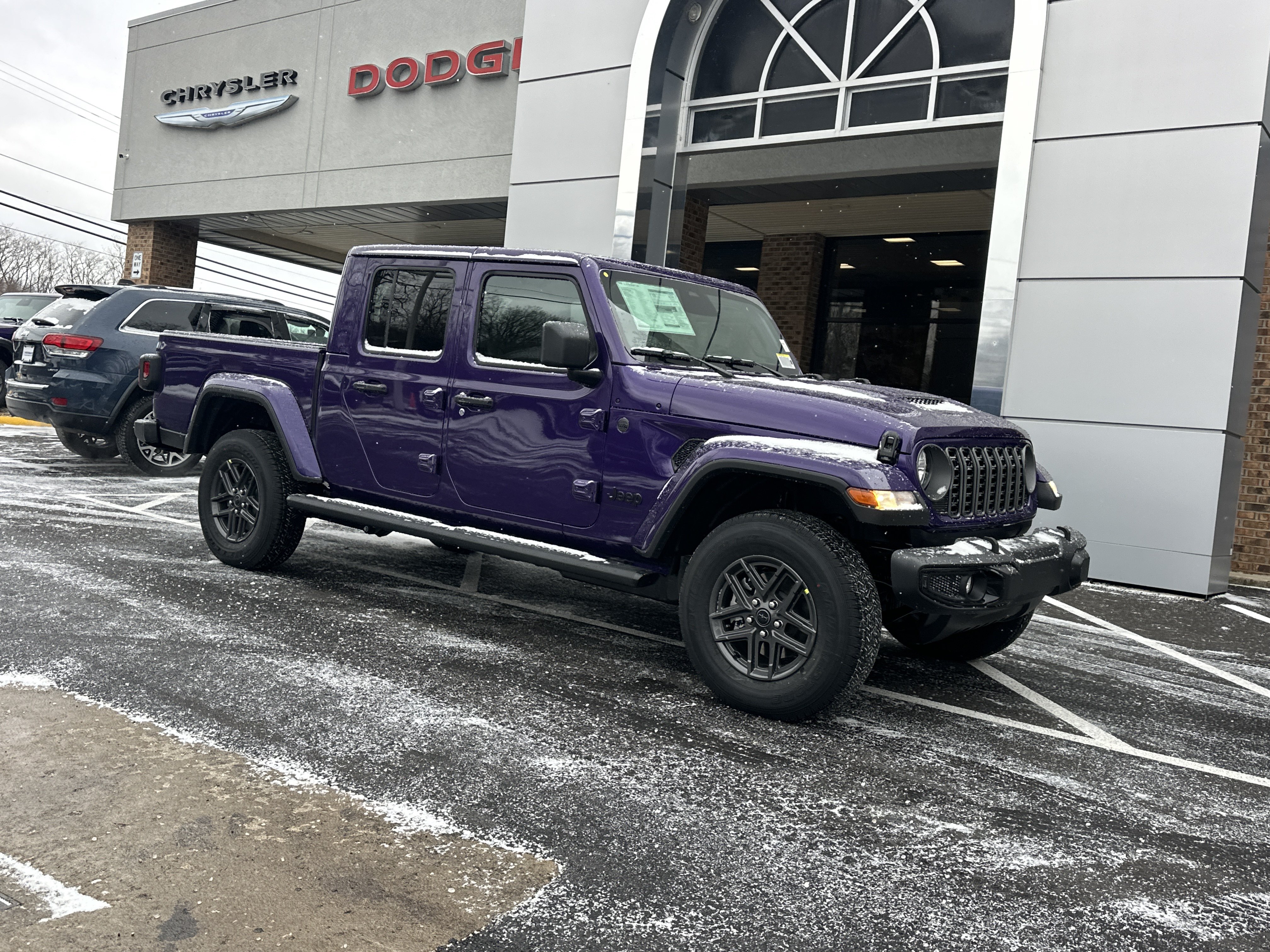 New 2026 Jeep Gladiator Sport AWD/4WD image 19