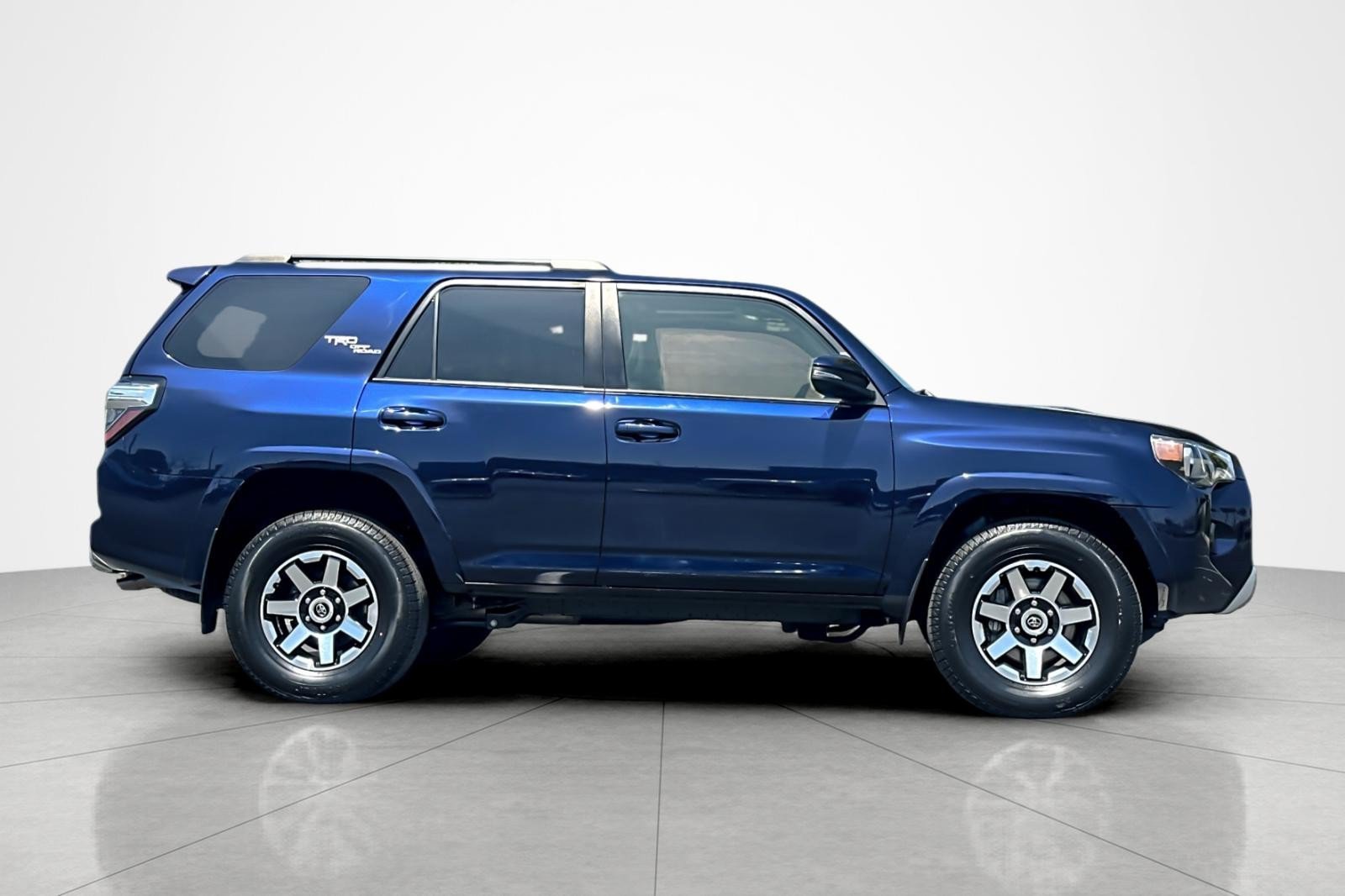 Certified 2022 Toyota 4Runner TRD Off-Road Premium AWD/4WD image 6