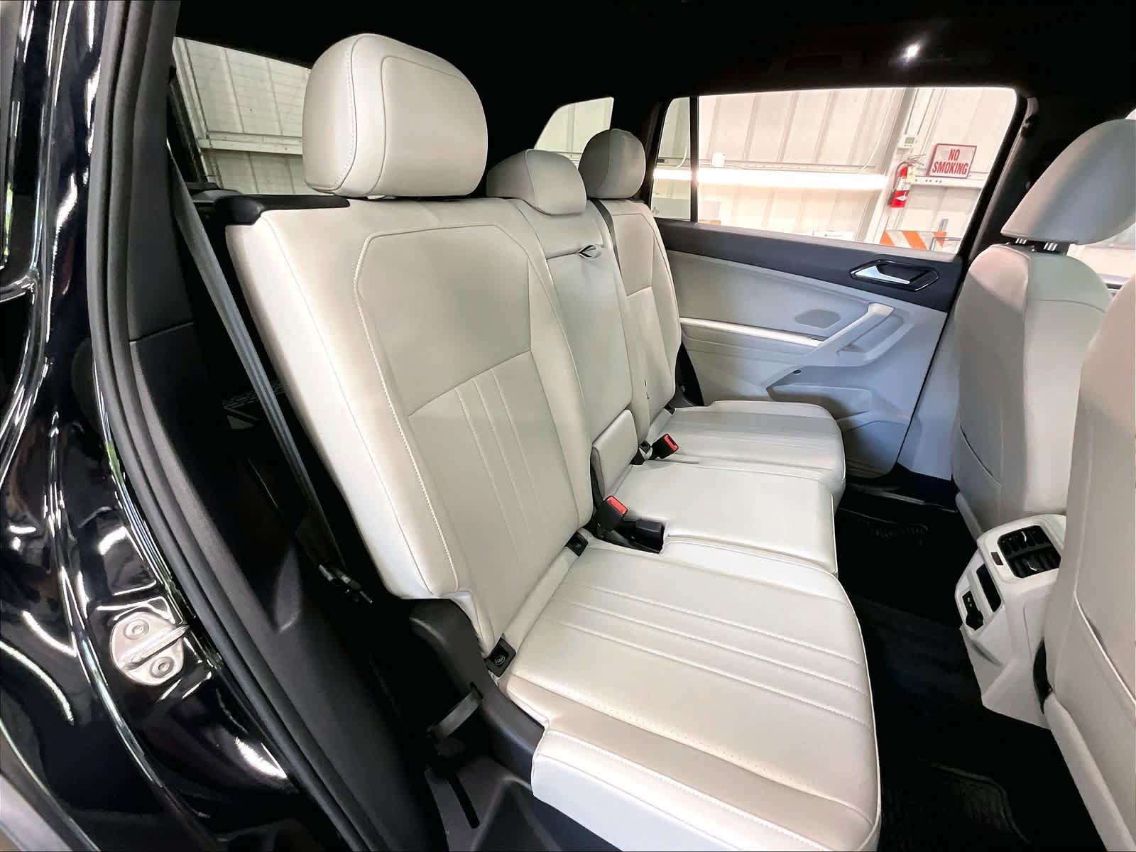 Used 2023 Volkswagen Tiguan SE R-Line FWD image 29