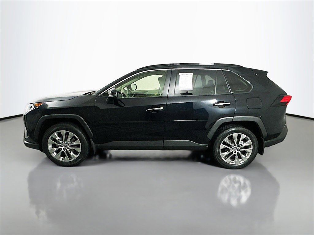 Used 2019 Toyota RAV4 Limited image 4