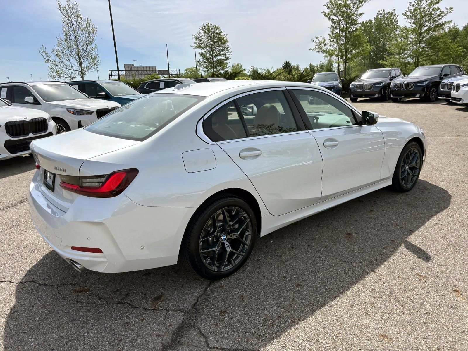 Used 2025 BMW 330i xDrive Sedan AWD/4WD image 5