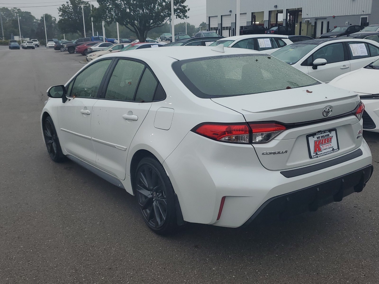 Certified 2026 Toyota Corolla SE w/ SE Premium Package FWD image 3