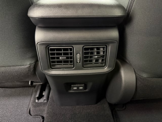 Used 2024 Toyota RAV4 SE image 32