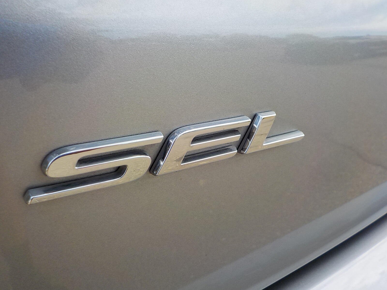 Used 2022 Ford Edge SEL AWD/4WD image 23