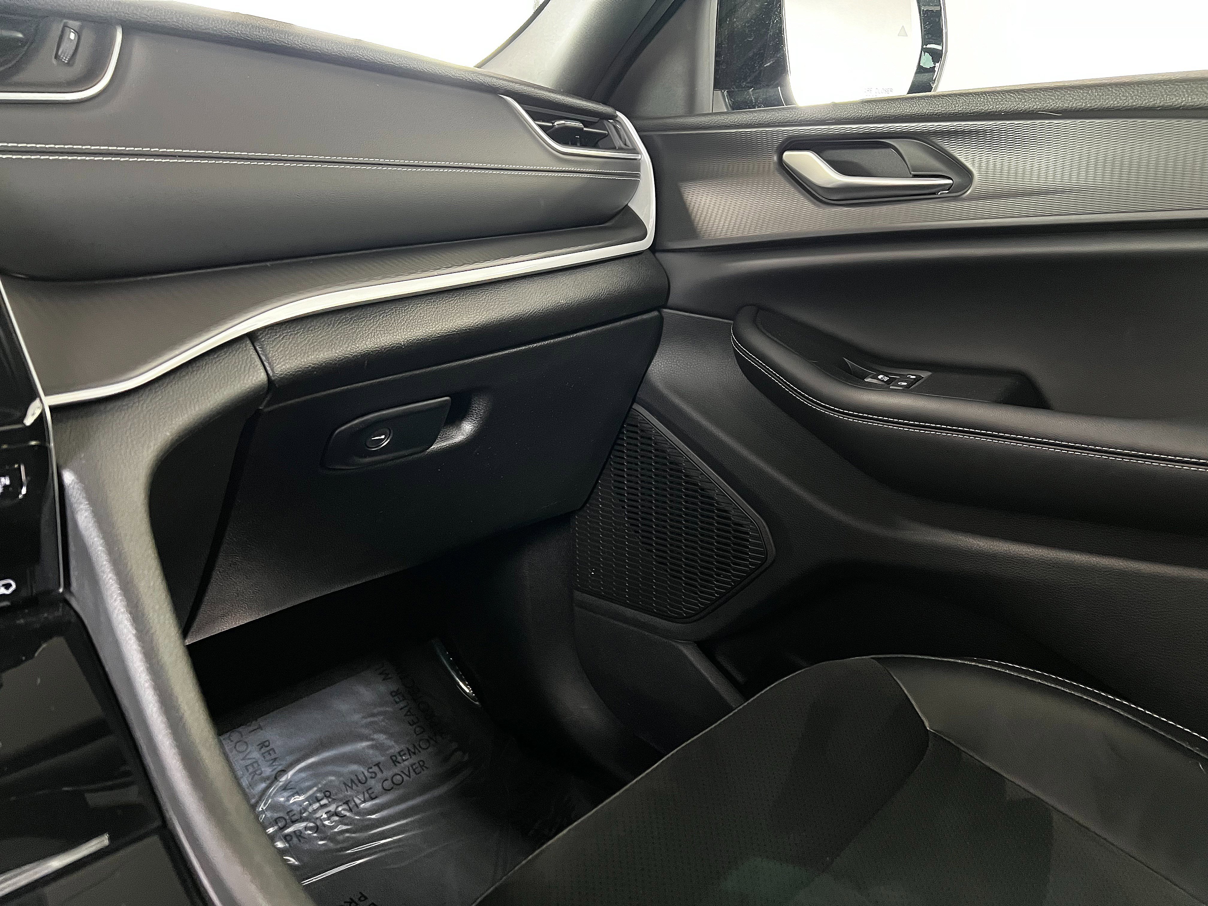 Used 2024 Jeep Grand Cherokee Altitude image 20