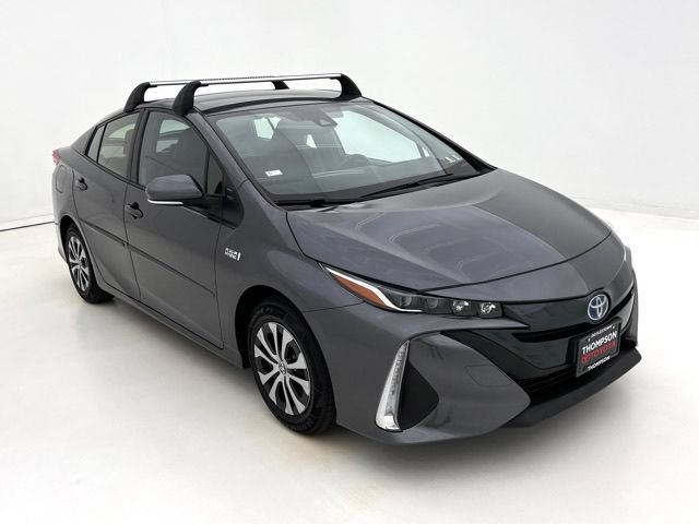 Used 2022 Toyota Prius Prime XLE FWD video 2