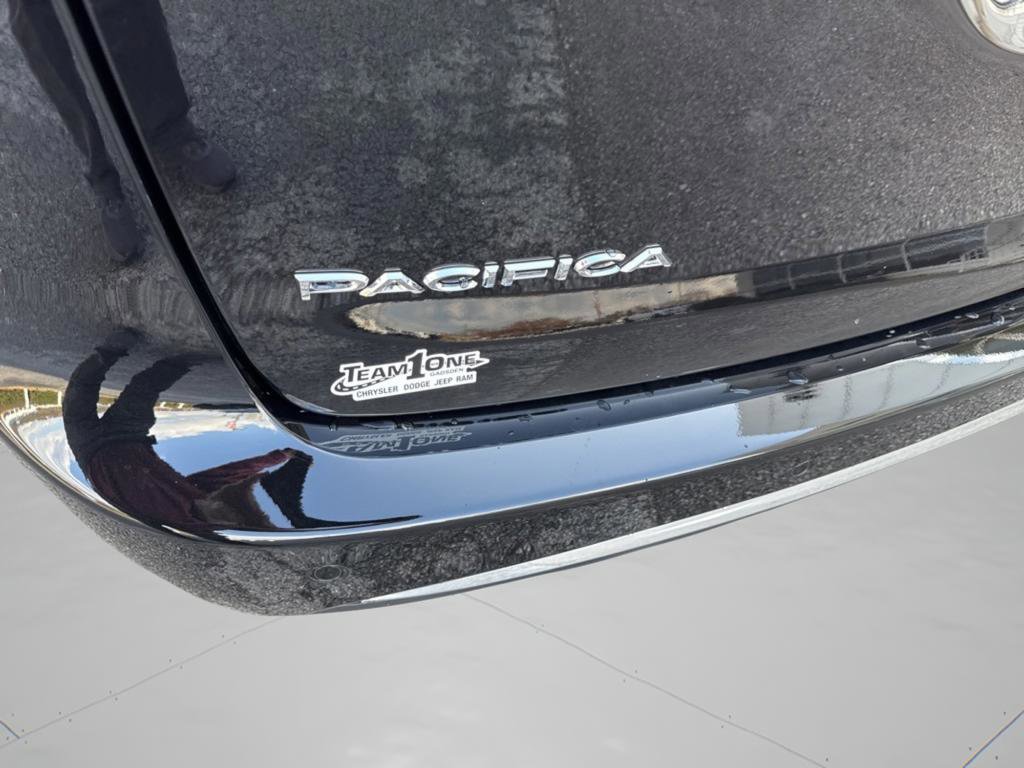 New 2026 Chrysler Pacifica Limited image 30