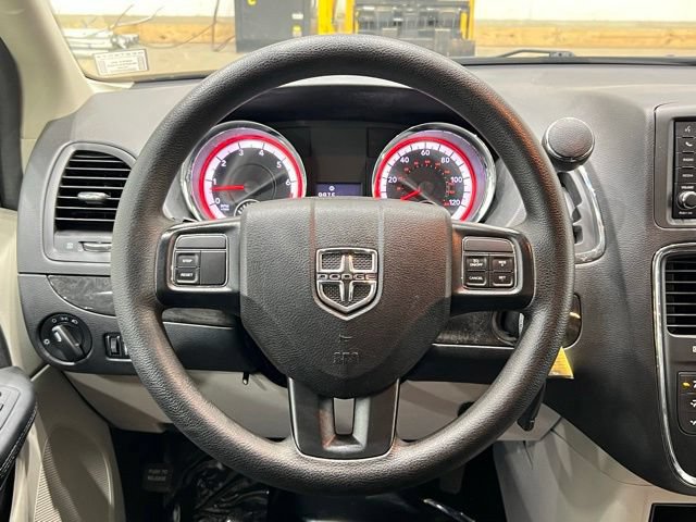 Used 2020 Dodge Grand Caravan SE FWD image 29
