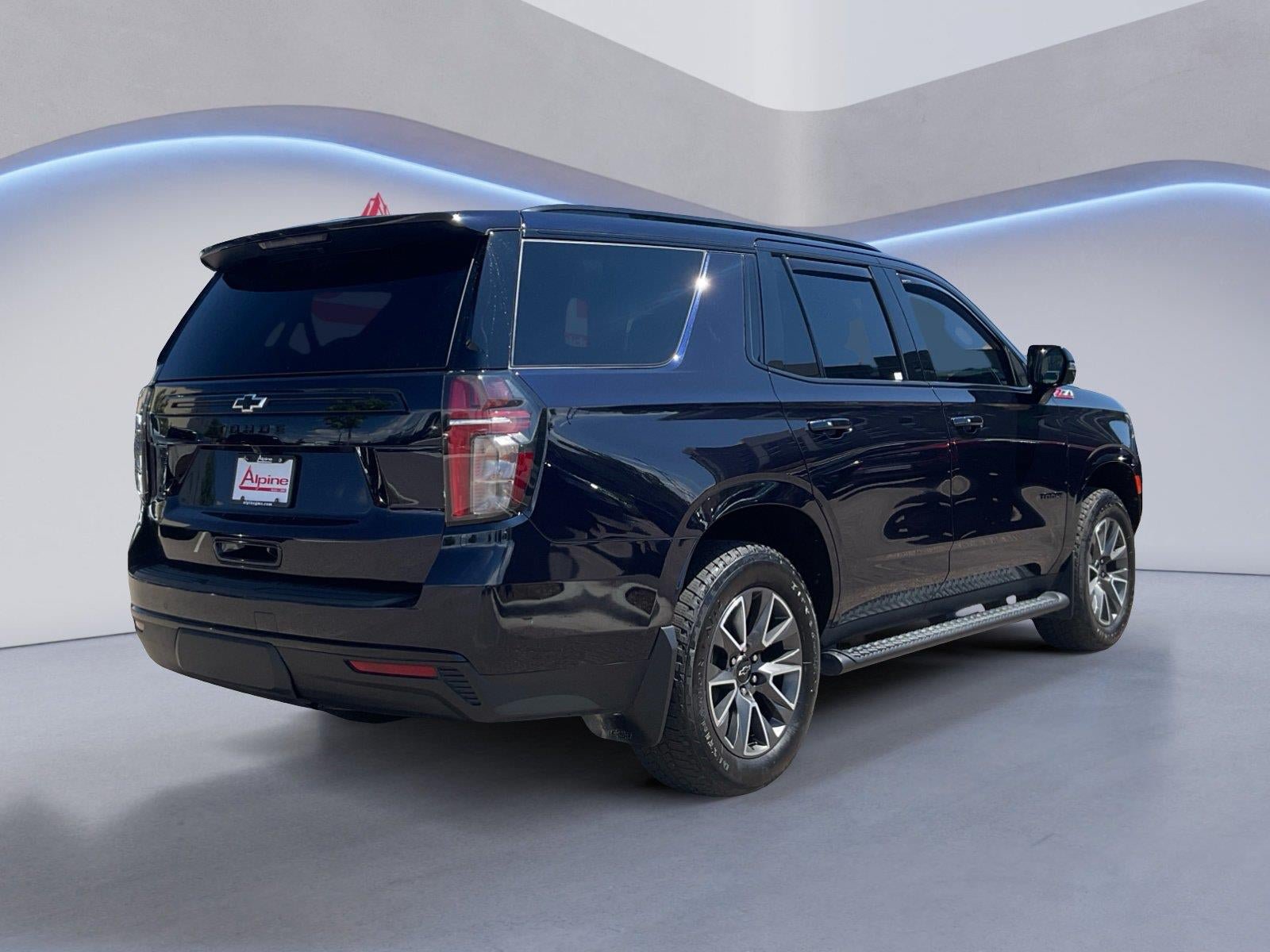 Certified 2023 Chevrolet Tahoe Z71 w/ Luxury Package AWD/4WD image 5