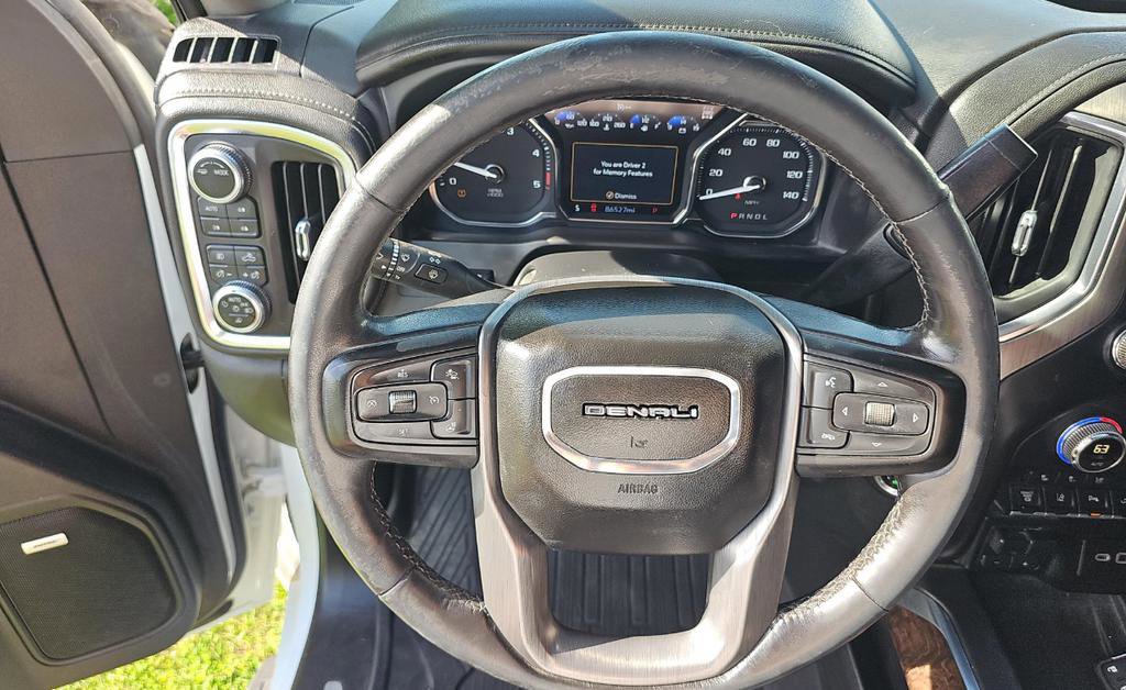 Used 2020 GMC Sierra 3500 Denali w/ Denali Ultimate Package AWD/4WD image 13