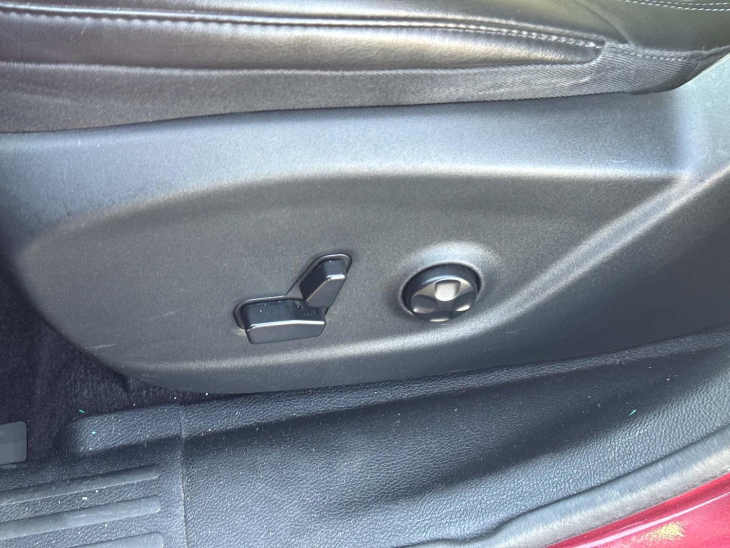 Used 2019 Jeep Cherokee Latitude Plus image 26