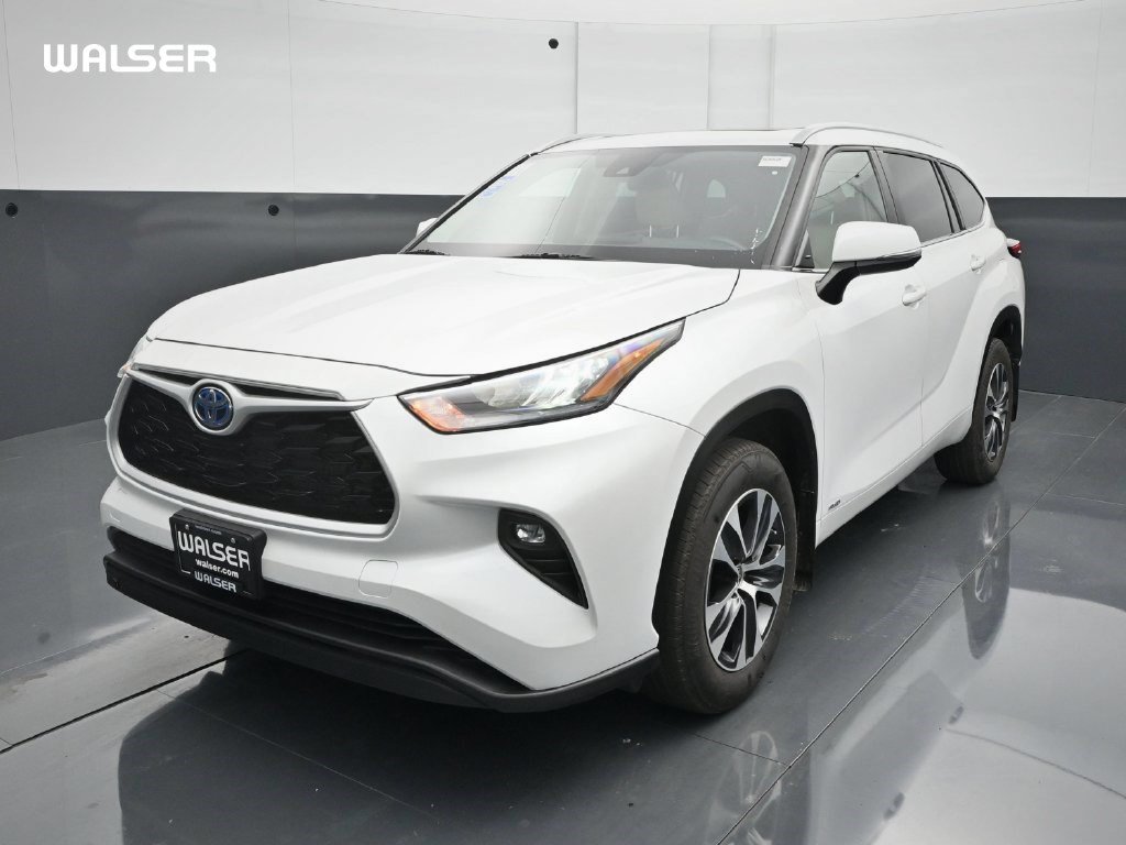 Used 2023 Toyota Highlander XLE