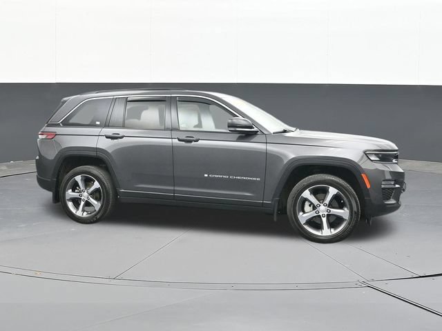 Used 2024 Jeep Grand Cherokee Limited AWD/4WD image 18