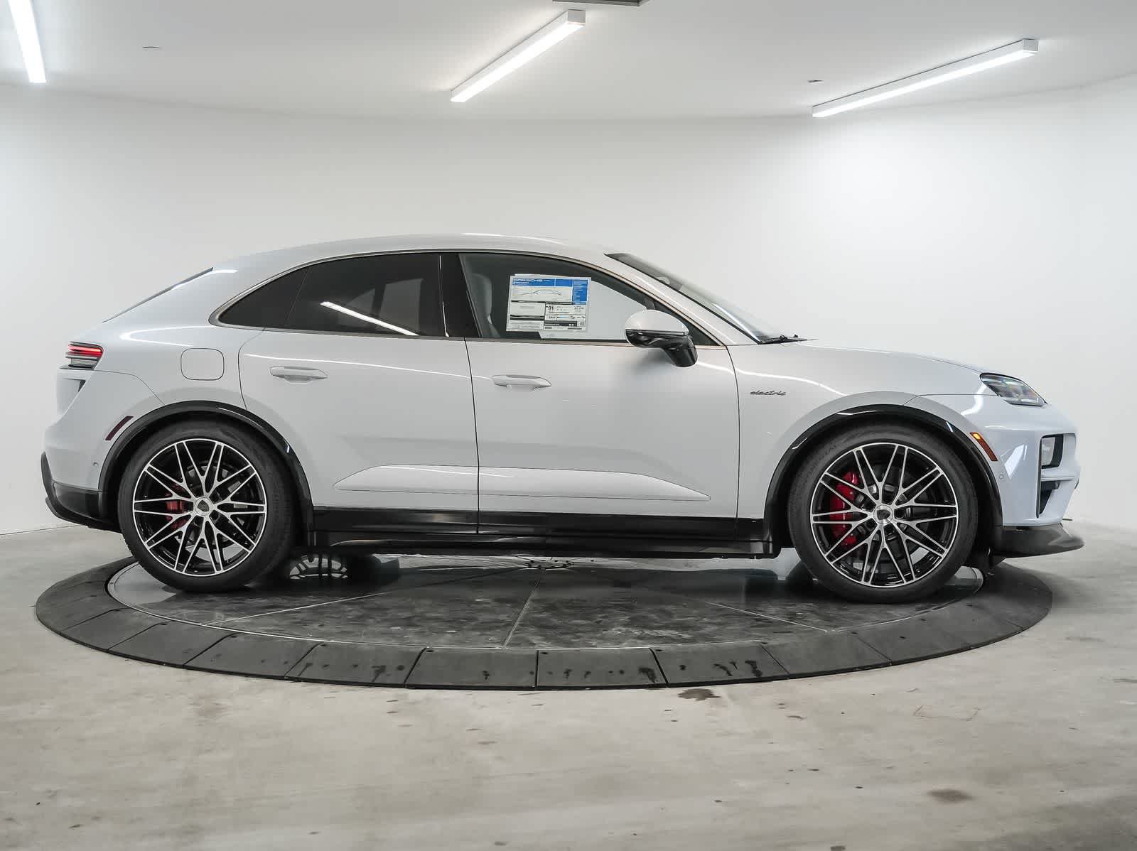 New 2026 Porsche Macan Turbo Electric AWD/4WD image 8
