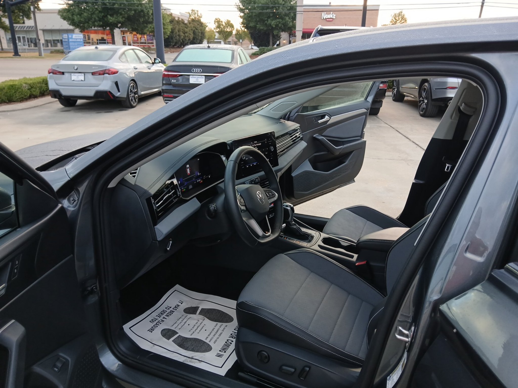 Certified 2026 Volkswagen Jetta SE FWD image 9