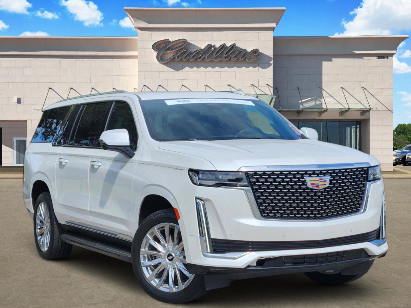 Certified 2024 Cadillac Escalade ESV Luxury RWD image 1
