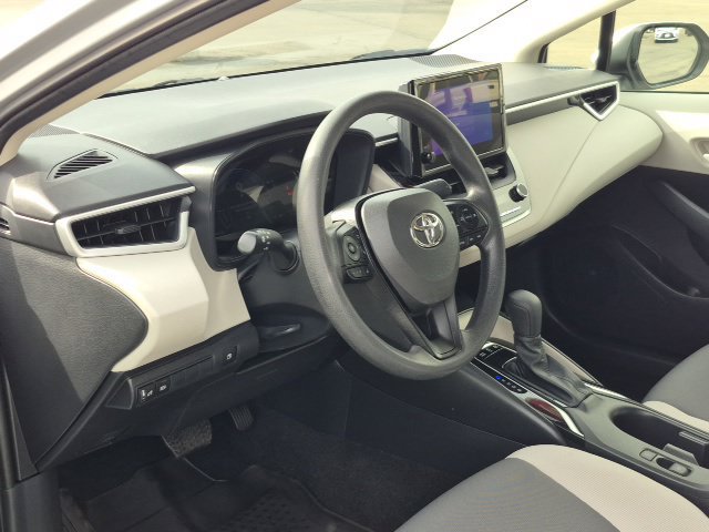 Used 2026 Toyota Corolla LE w/ LE Premium Package FWD image 10