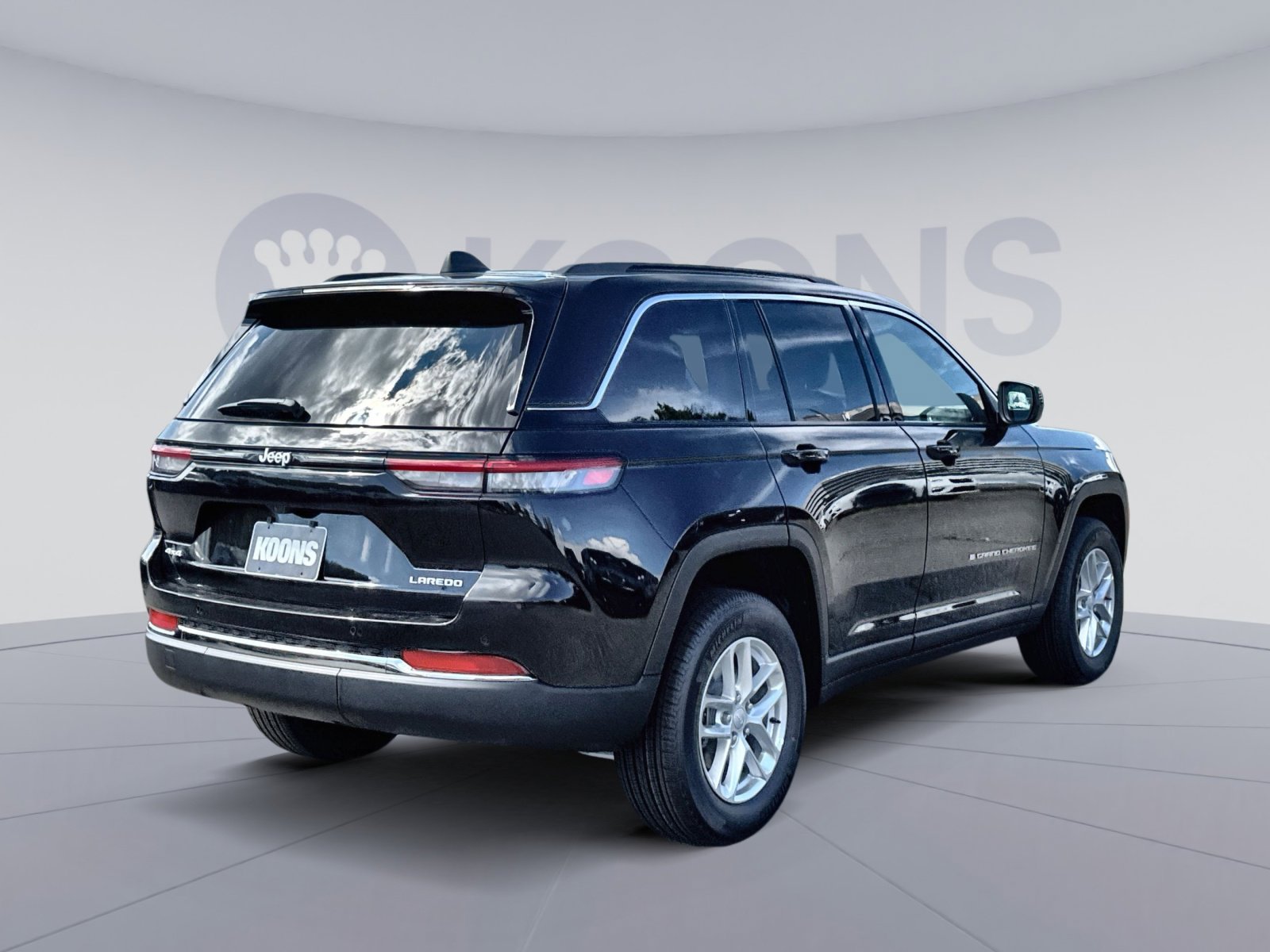 New 2025 Jeep Grand Cherokee Laredo X w/ Luxury Tech Group I image 7