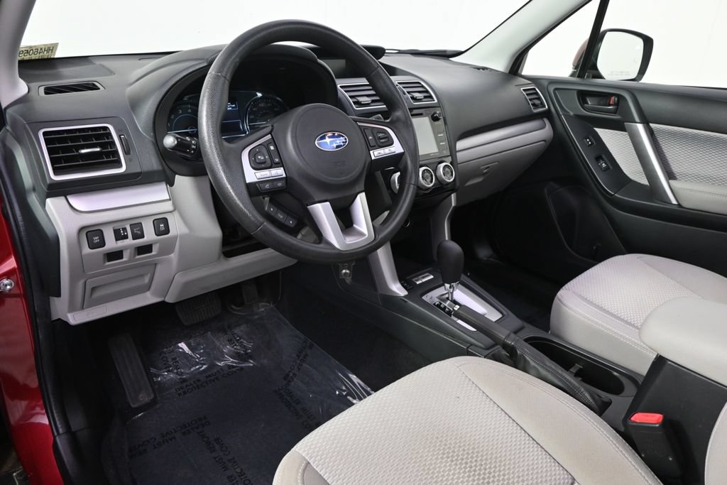 Used 2017 Subaru Forester 2.5i Premium AWD/4WD image 11