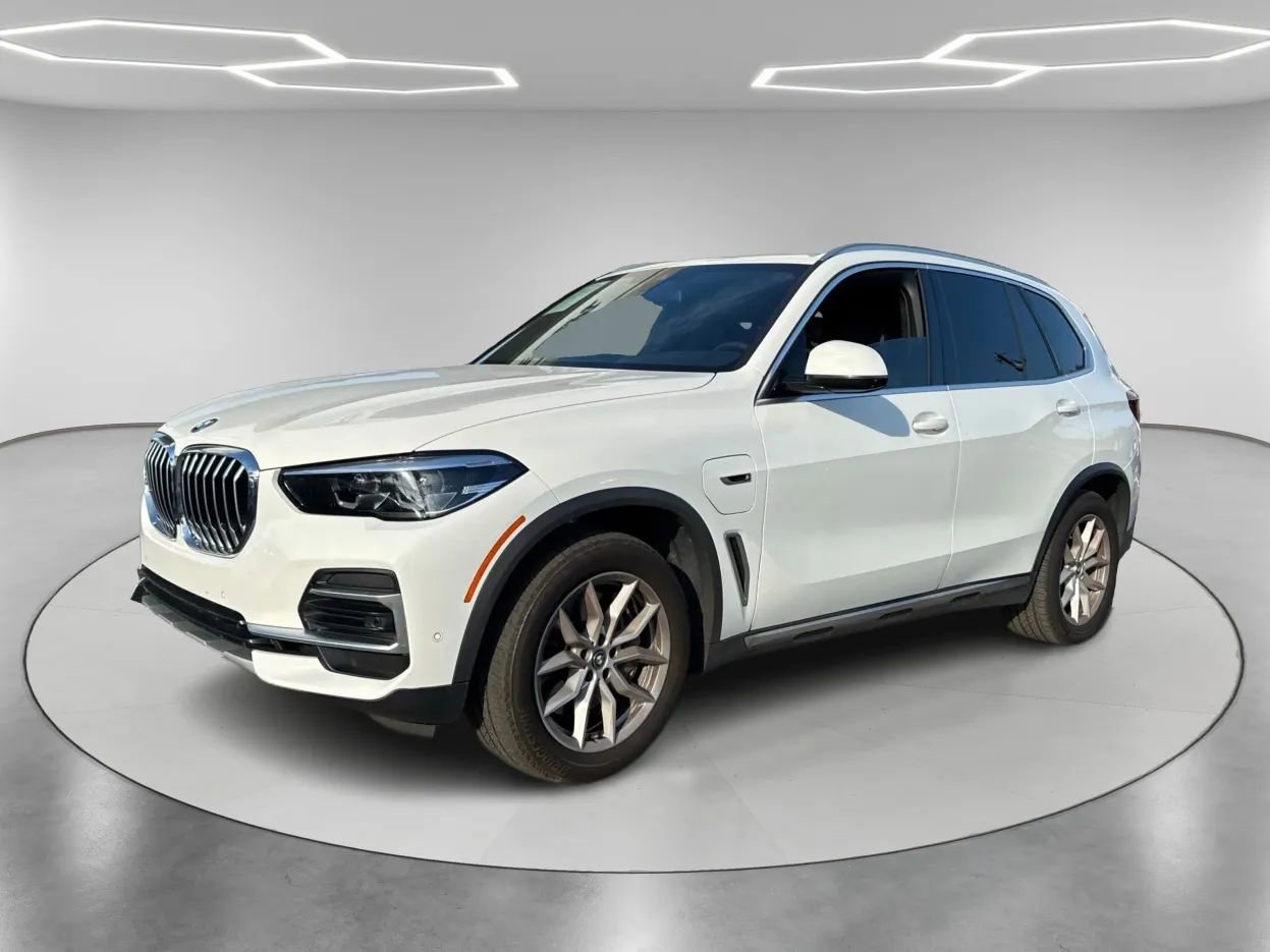 Used 2023 BMW X5 xDrive45e w/ Luxury Seating Package image 1