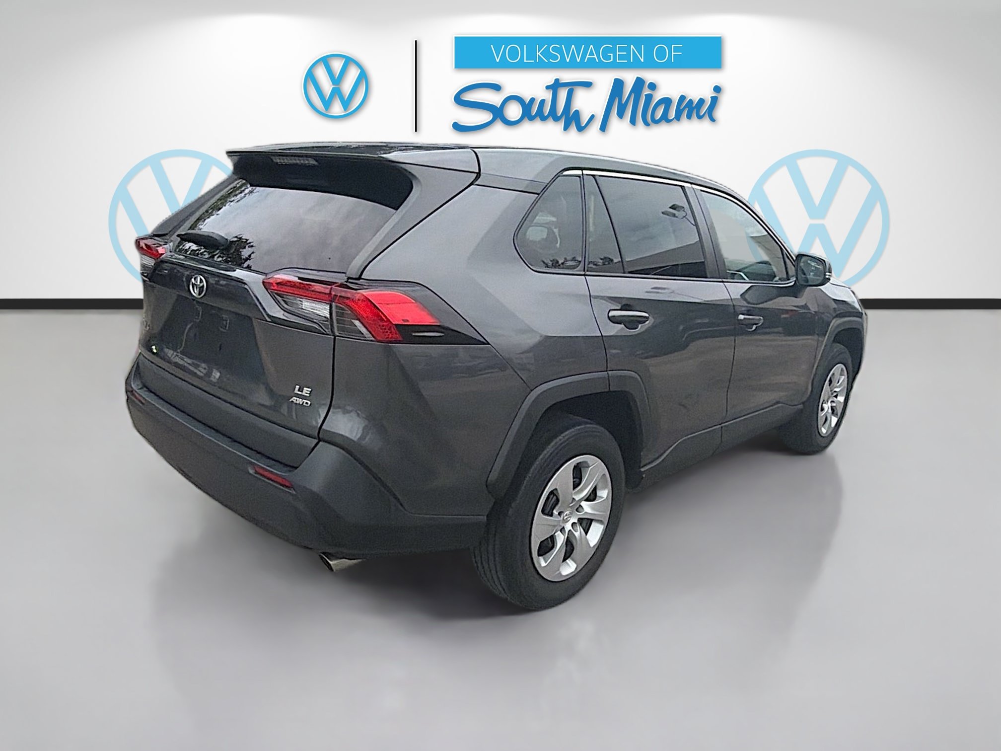 Used 2023 Toyota RAV4 LE AWD/4WD image 7