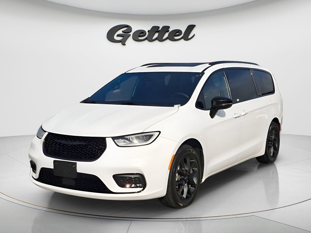 Used 2025 Chrysler Pacifica Limited