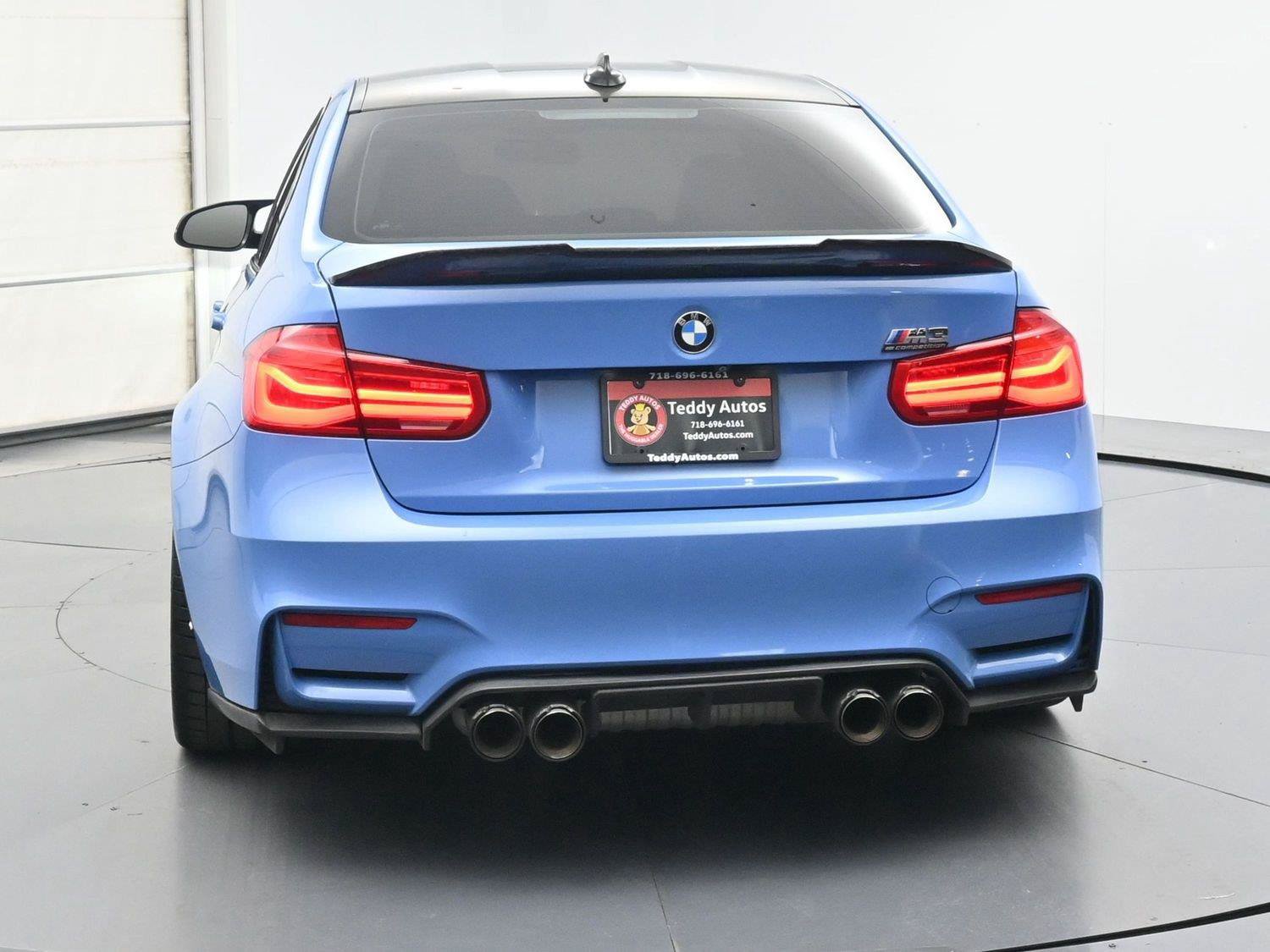 Used 2018 BMW M3 RWD image 31