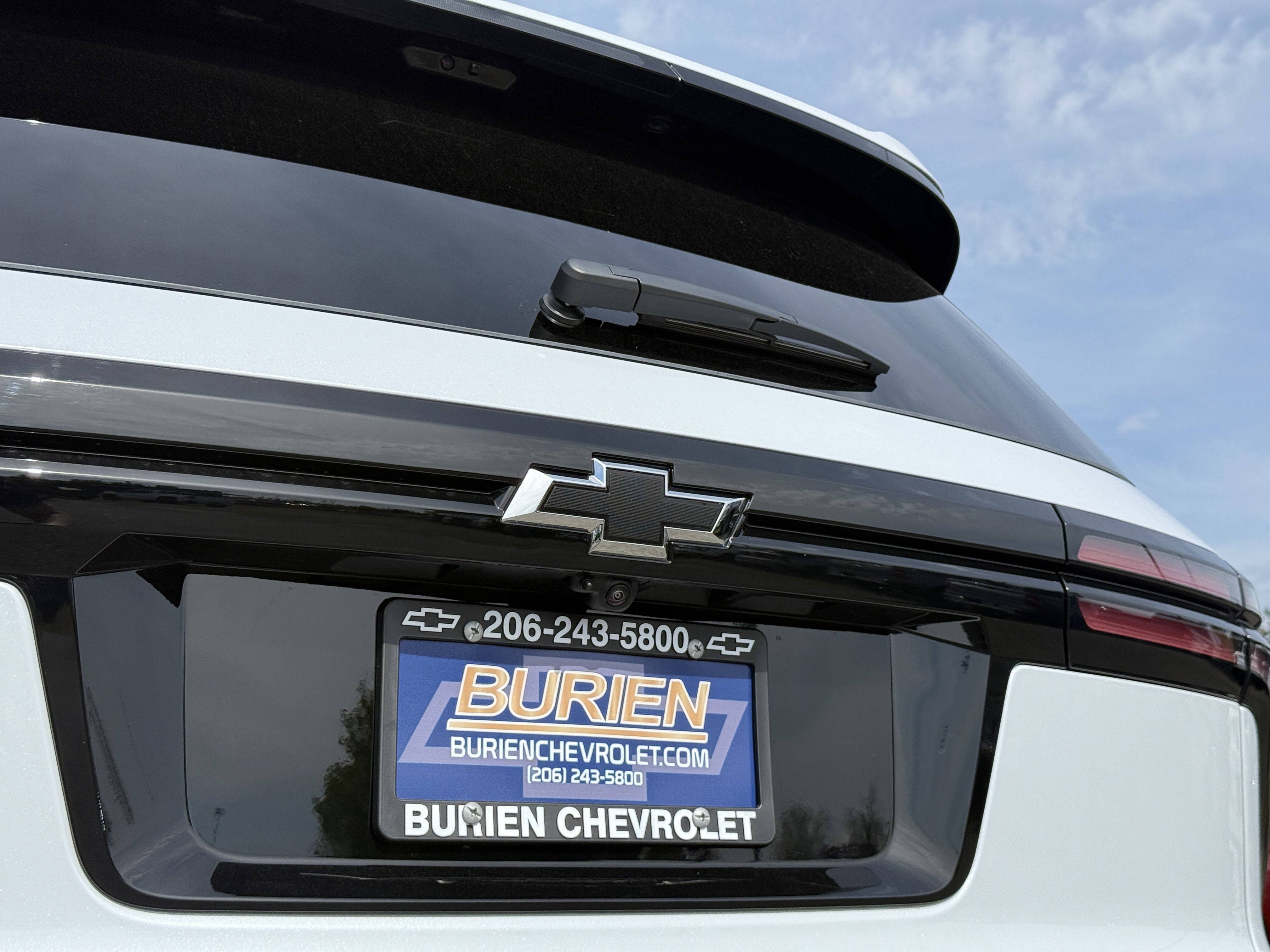 New 2026 Chevrolet Traverse LT w/ Sun and Wheel Package AWD/4WD image 38