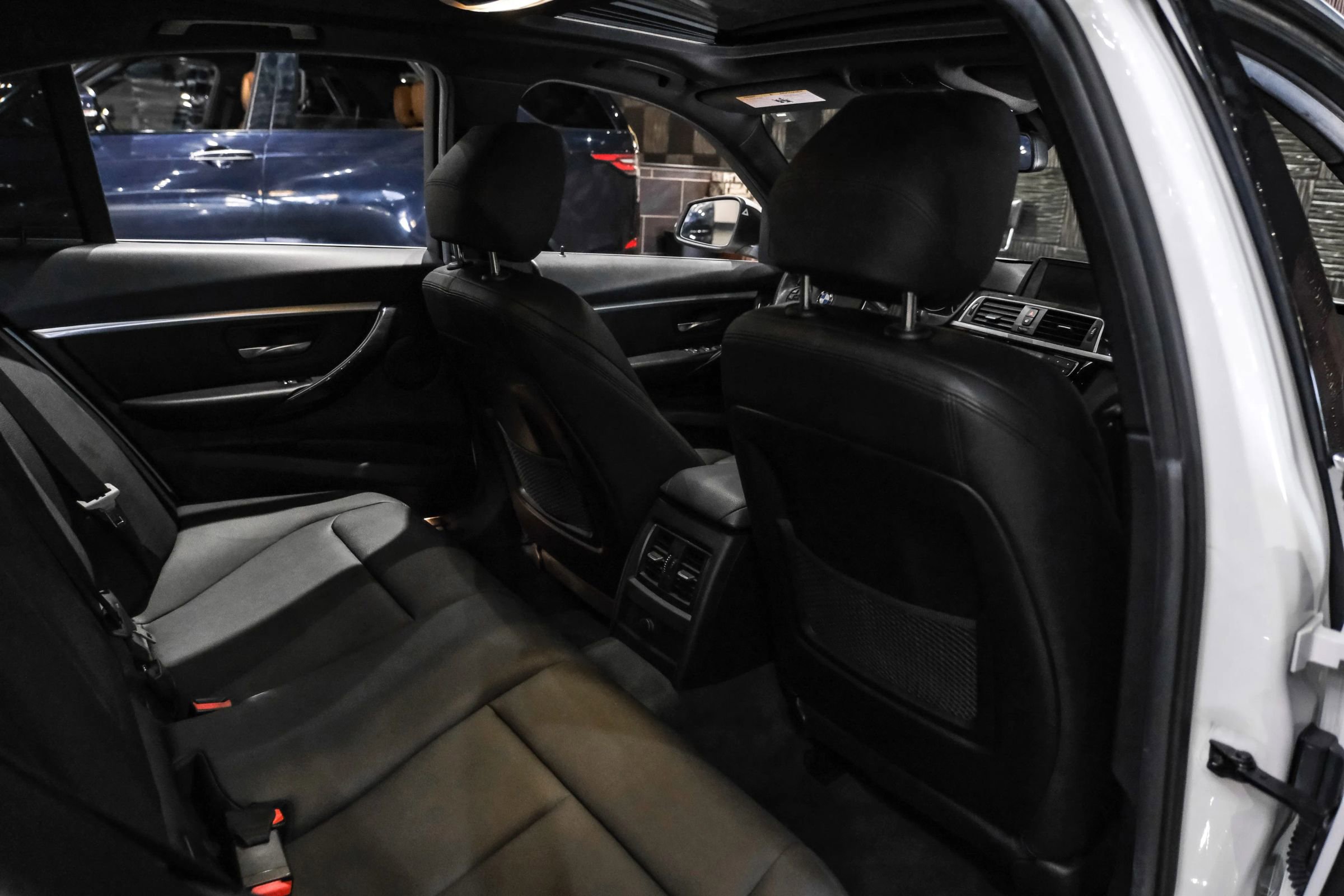 Used 2018 BMW 330i Sedan RWD image 29